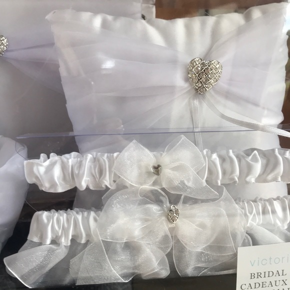 💎🎩5-pc Bridal Set🎩💎 - Picture 3 of 5